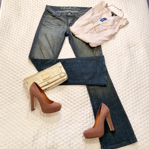 { Juicy Couture } : Embellished “Cali” Crown Pocket Jeans